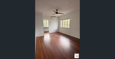 COMING SOON Holland Park Location! Spacious Family Home with Fresh Appeal in Prime - Photo 2