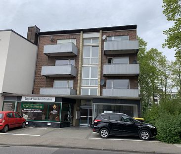 Zentral gelegene 2-Zimmer-Wohnung im 1. Obergeschoss mit Balkon - Foto 4