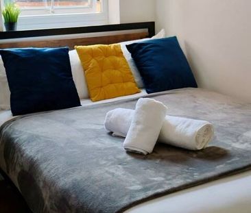 1 Bed Flat, Bristol Road, B5 - Photo 5