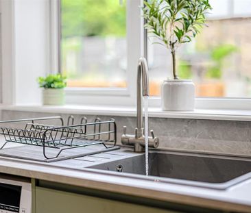 1 bedroom in a house share to rent - Photo 5