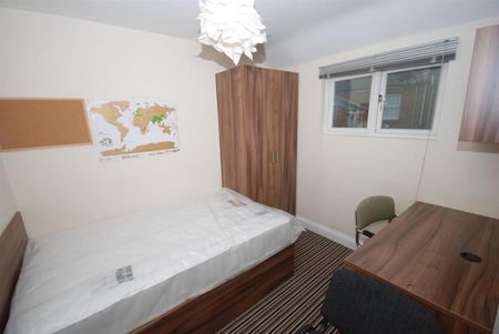 5 bedroom house to rent - Photo 3