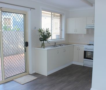 2/221 Beaumont Street, Hamilton South - Photo 1