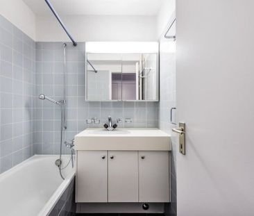 central city apartment with balcony - Foto 2