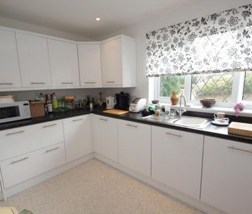 3 bedroom detached house to rent - Photo 6