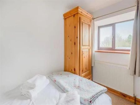 Newland, Doncaster, Epworth - Photo 5