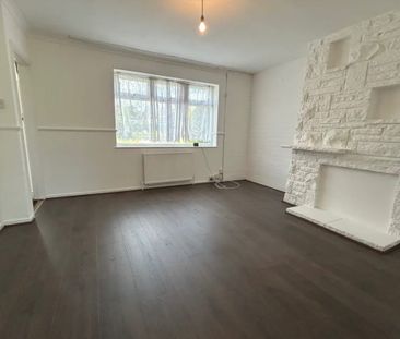 3 Bed Semi-Detached House, Weir Hall Road, N18 - Photo 2
