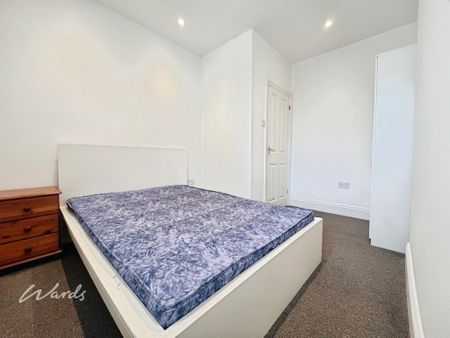2 bedroom ground floor flat to rent - Photo 3