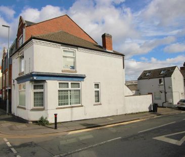 1 bedroom ground floor flat to rent - Photo 2