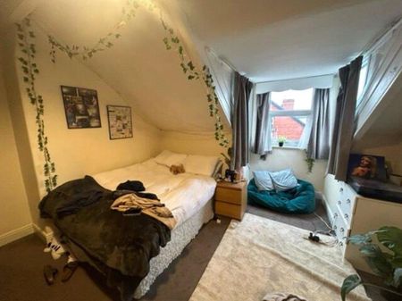 4 bedroom property to rent - Photo 2