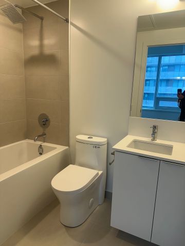 For Lease - 8 Wellesley Street Unit# 3216, Toronto, Ontario - Photo 5