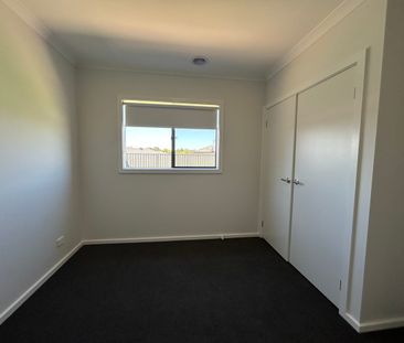 BRAND NEW FOUR BEDROOM HOME ! - Photo 2