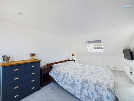 4 bedroom terraced house to rent - Photo 5