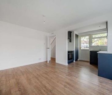 Brizewood, Carterton, OX18 - Photo 2