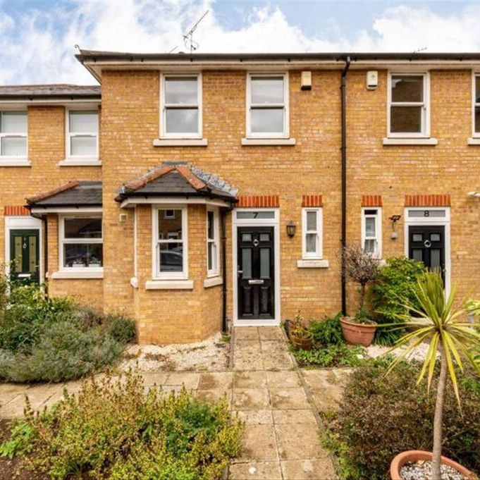 2 bedroom terraced house to rent - Photo 1