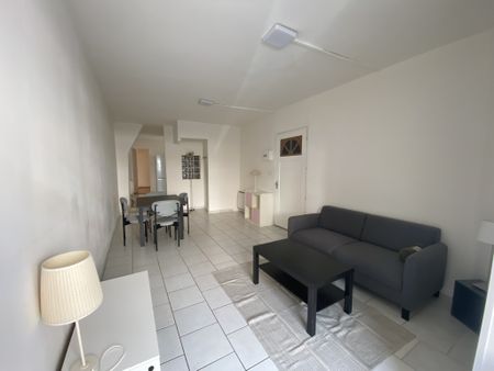 APPARTEMENT T3 MEUBLÉ AVEC COUR - QUARTIER SAINT HONORÉ - Photo 2
