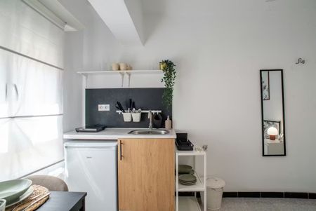 Carrer Benidoleig, Valencia, Valencian Community 46017 - Foto 3