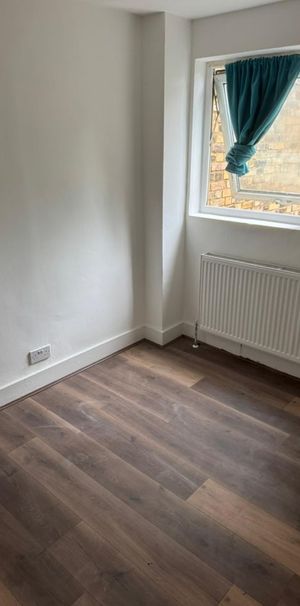 Studio Flat, Batoum Gardens, W6 - Photo 1