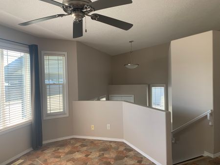 AMAZING FULL HOUSE in Deer Park! PETS OK ~ fully fenced yard! - Photo 5