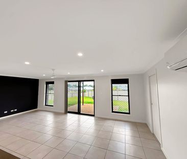 SPACIOUS MODERN LIVING - Photo 1