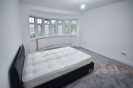 Cippenham Lane, Slough, Berkshire, SL1 - Photo 5