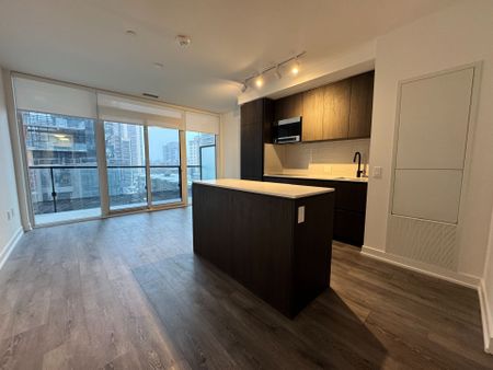 For Lease - 117 Broadway Avenue Unit# 604, Toronto, Ontario - Photo 3