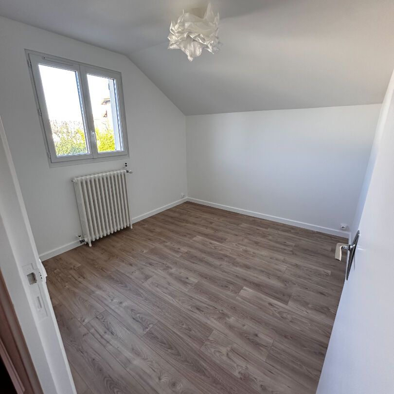 Maison Rueil Malmaison 68.12 m² - surface au sol 101.38m² - Photo 1