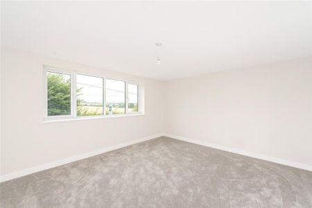4 bedroom detached house to rent - Photo 5