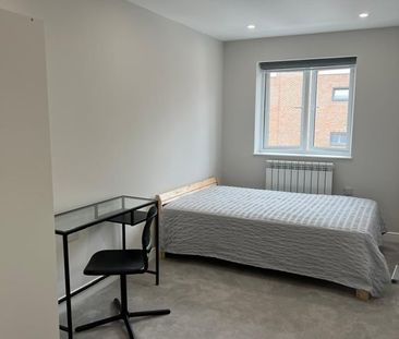 Room in a Shared Flat, Nether Street, N3 - Photo 4