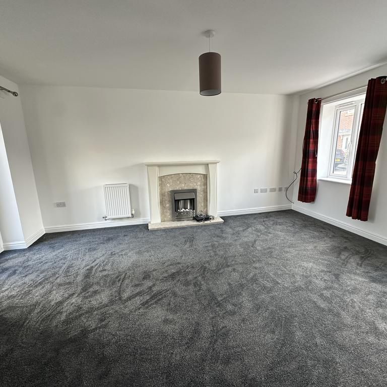 4 bedroom terraced house to rent - Photo 1
