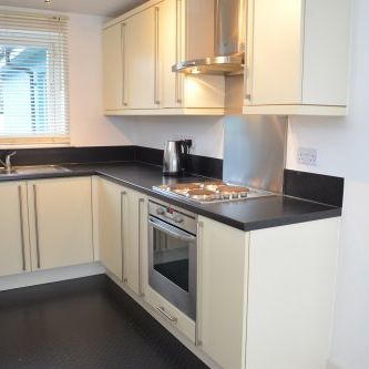 2 bed, 2 bath flat available - Downham Boulevard, IP3 - Photo 3