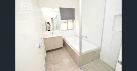 MODERN NEW FOUR BEDROOM HOUSE IN NEW ESTATE - Photo 5