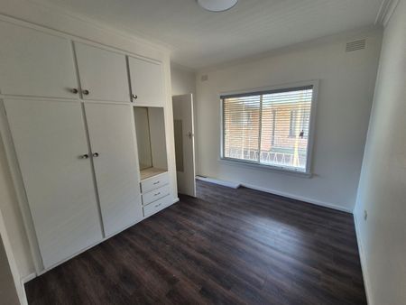 185 E Lawrence Street, Wodonga VIC 3690 - Apartment For Rent | Domain - Photo 2