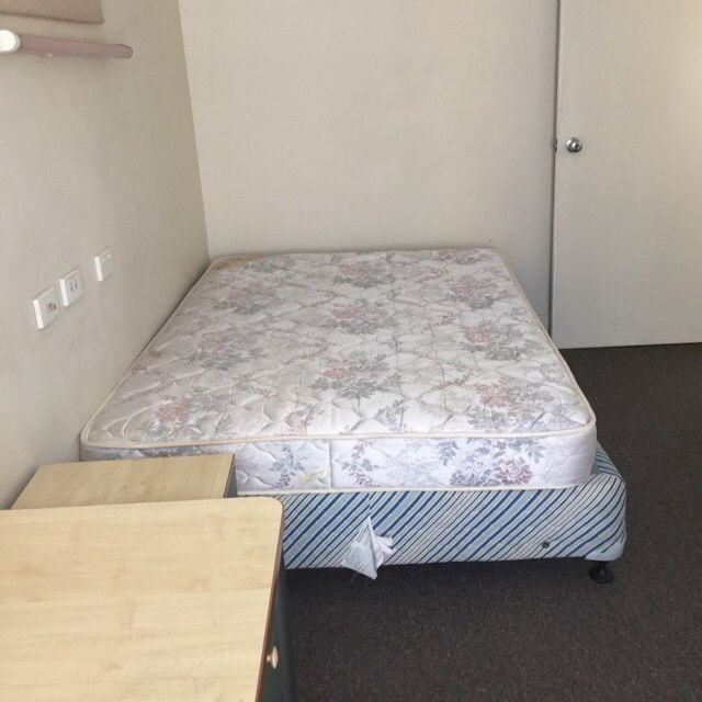 Easy Living in the City - Ideal for Students - Photo 1