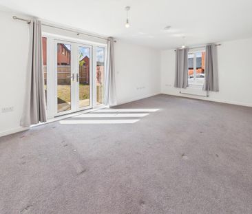 4 bedroom detached house to rent - Photo 1