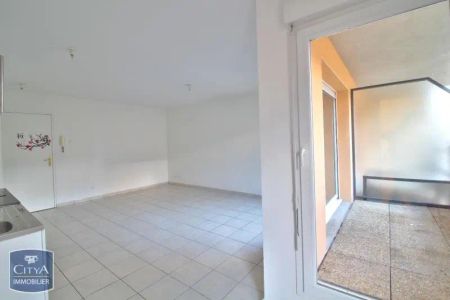 Appartement à louer 2 pièces 41.9m² - Photo 2