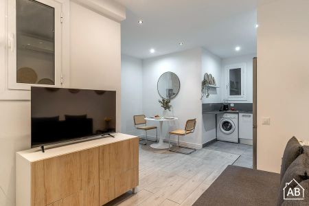 Cosy 1-Bedroom Apartment with Separate Study in Eixample - Photo 2