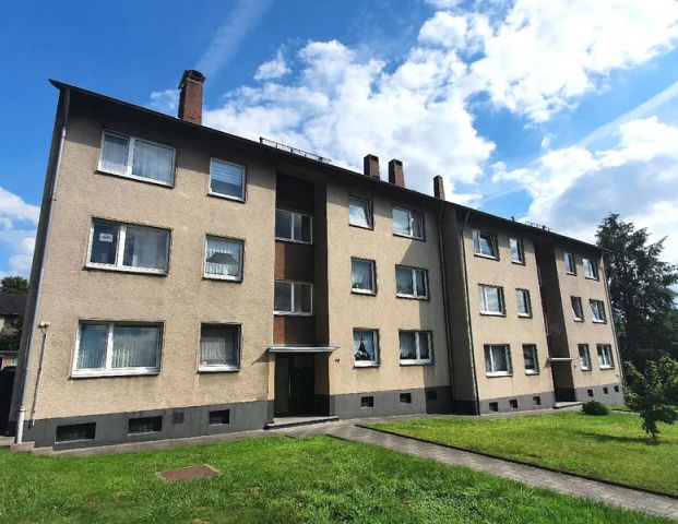 Klassische 3-Zimmer-Wohnung mit Loggia in zentraler Lage von Leverkusen-Schlebusch! - Photo 1