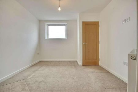 Cornerstone House, London Road, Portsmouth, PO2 - Photo 2