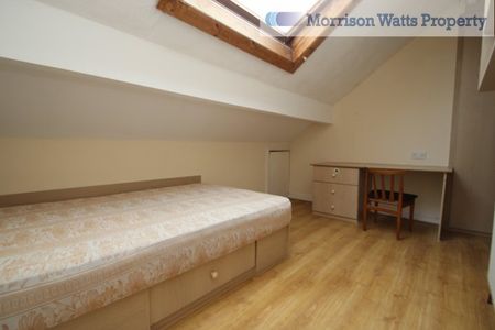 5 Bed - Ashville Road, Burley, Leeds - Photo 2