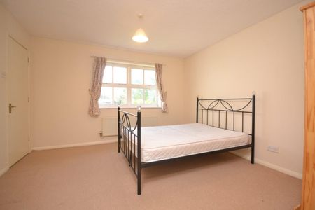 3 bedroom House To Let - Photo 5