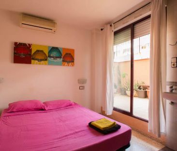 Room in a shared 4-bedroom apartment for rent in Aiora, bills included - Photo 5