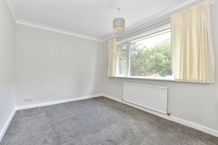 3 bedroom link detached house to rent - Photo 2