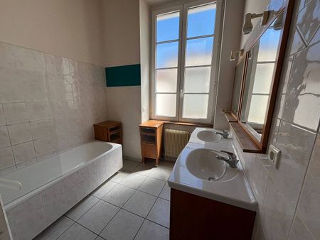 Appartement 5 pièces – LYON - Photo 2