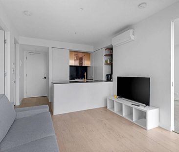 Fully Furnished Great View 2 Bedrooms 1 Bathroom Apartment - Photo 1