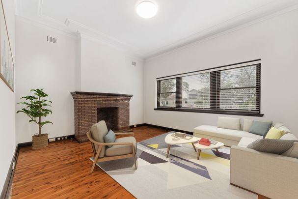 Three Bedroom Home in Castlecrag - Photo 1