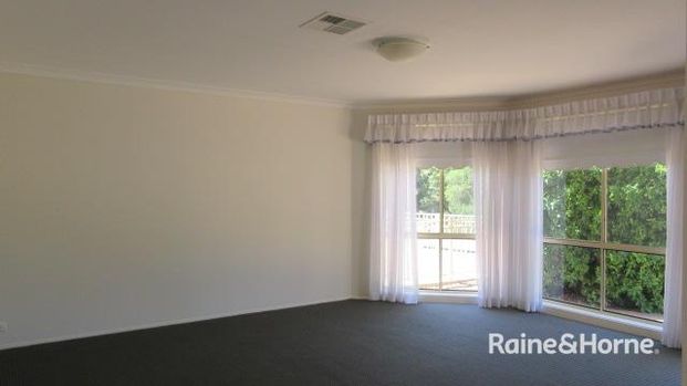 Spacious Family Home in Rouse Hill - Photo 1