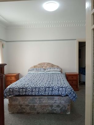 Beverly Hills - Photo 1