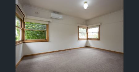 Neat Two Bedder in Great Location. - Photo 2