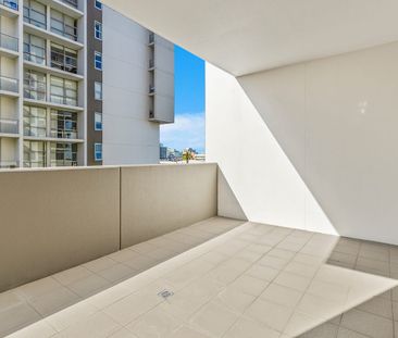 Comfort, Convenience & Lifestyle - All in One! - Photo 2