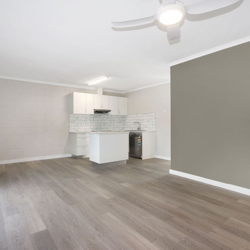 Position Perfect! - Photo 1